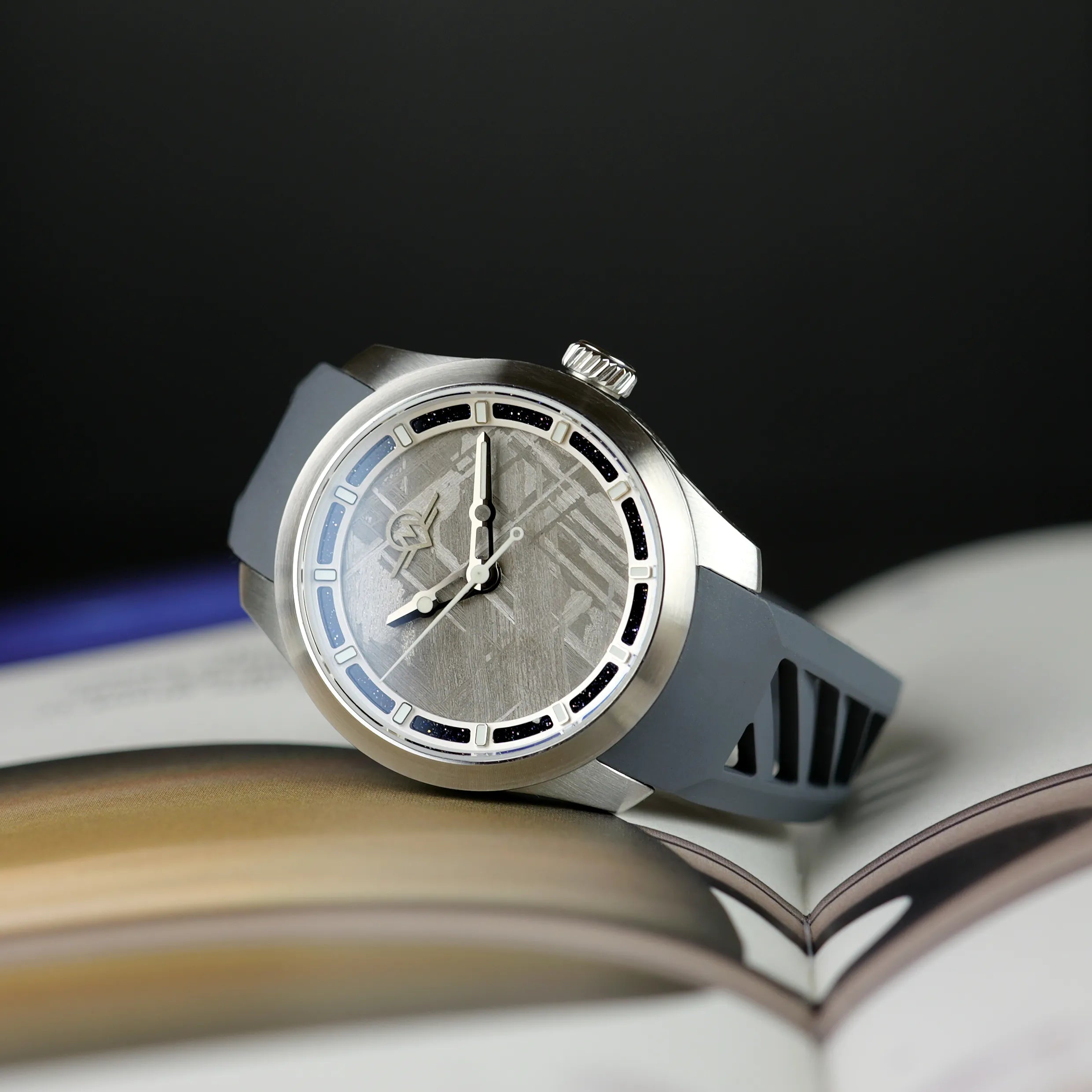 MONRO LUNA ADVENTURE MLA-MER METEORITE DIAL, 9039 Automatic Watch, 39mm EPDM Rubber