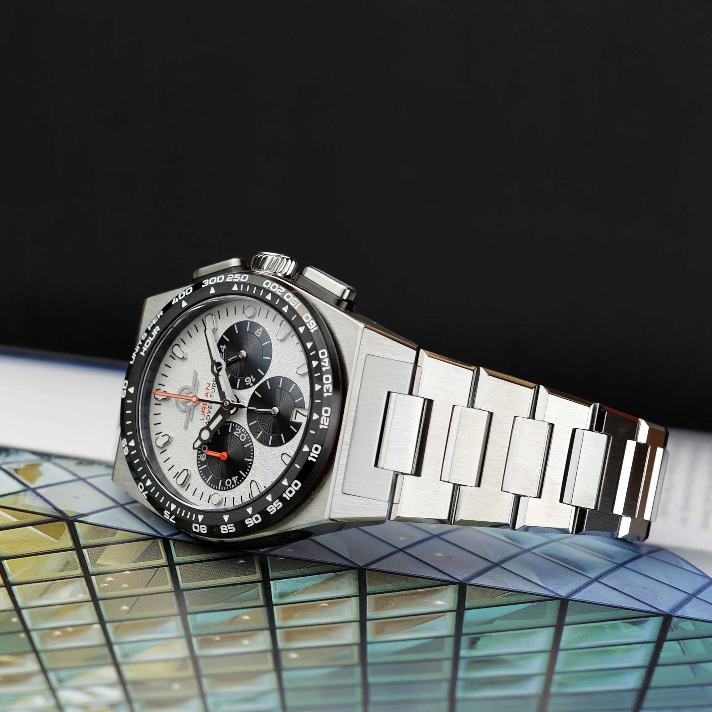 MONRO URBAN ADVENTURE MUA-C1, Mechaquartz Chronograph, 40mm Stainless Steel, White Dial