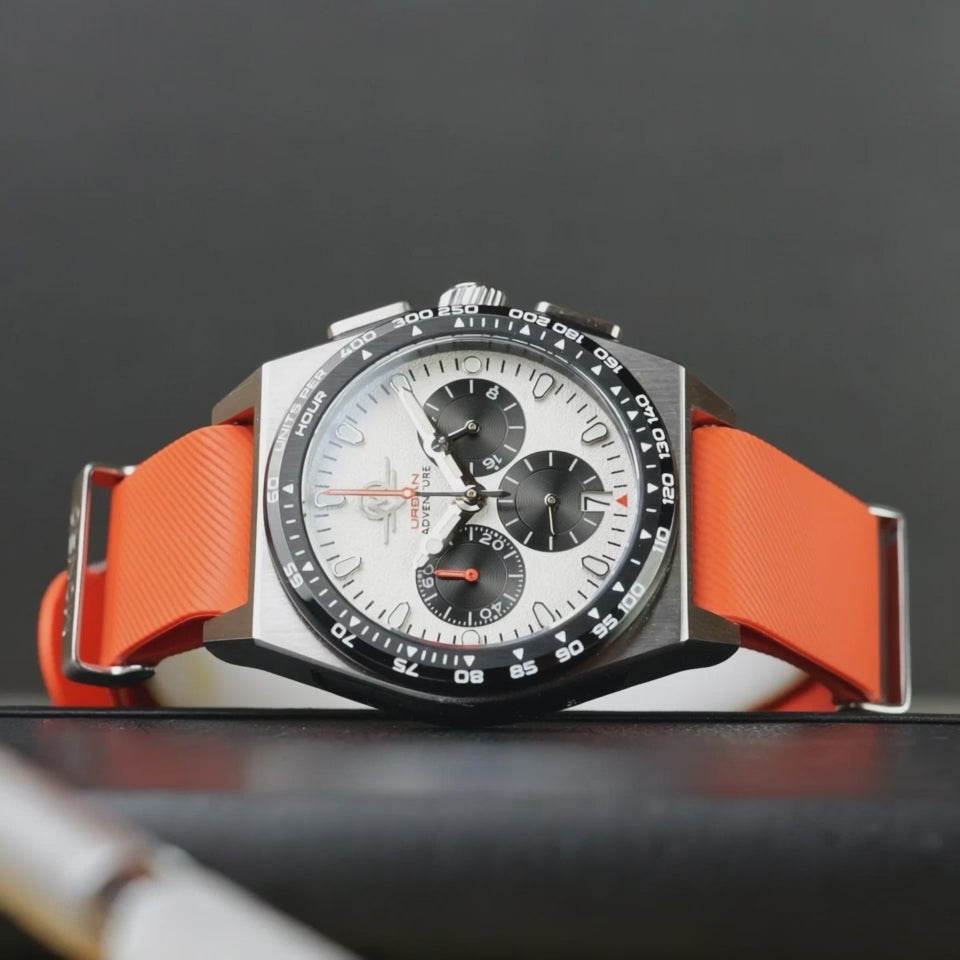 Load video: MONRO URBAN ADVENTURE MUA-C1, Mechaquartz Chronograph, 40mm Stainless Steel, White Dial